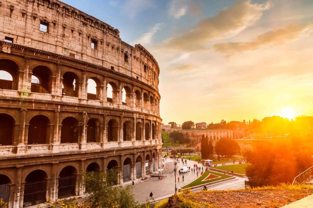 Welcome to the Heart of Ancient Rome: Come and Visit the Majestic Colosseum!