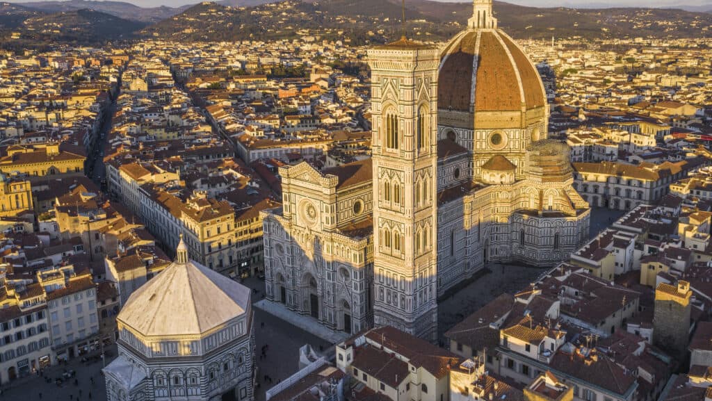 Florence Cathedral: A Renaissance Masterpiece in the Heart of Tuscany!